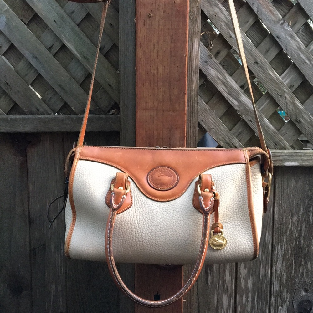 Dooney & Bourke purse 🦆